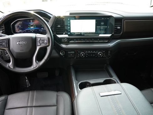 Used 2024 Chevrolet Silverado 3500 High Country w/ High Country Premium Package AWD/4WD image 22