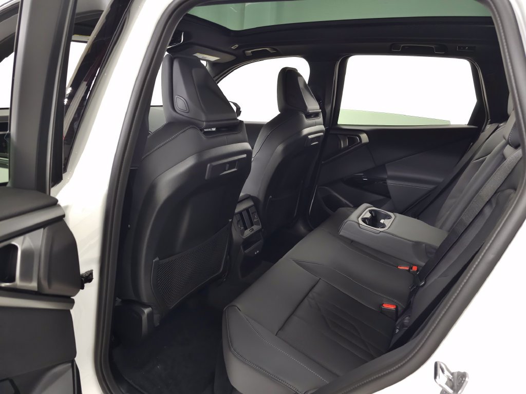 Used 2026 BMW X3 xDrive30i w/ M Sport Package AWD/4WD image 26