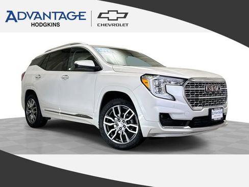 Used 2023 GMC Terrain Denali w/ Denali Premium Package AWD/4WD image 1