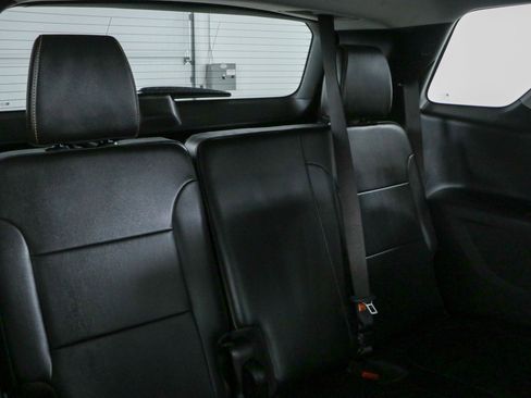 Used 2018 Chevrolet Traverse LT FWD image 33