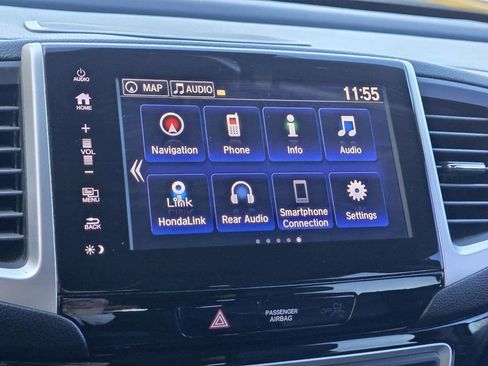 Used 2017 Honda Pilot Touring image 22