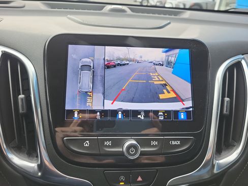 Used 2022 Chevrolet Equinox Premier image 30