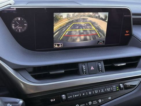 Used 2019 Lexus ES 350 image 18