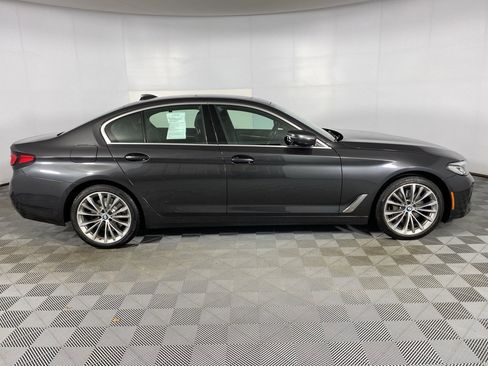 Used 2021 BMW 540i xDrive w/ Premium Package image 31