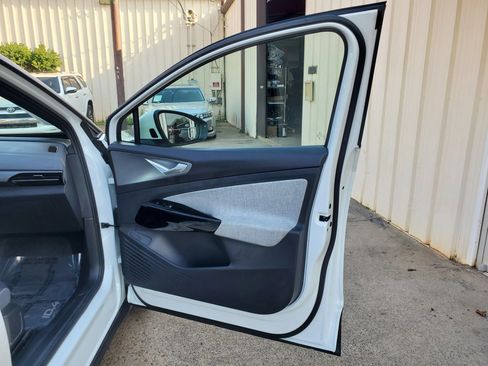 Used 2023 Volkswagen ID.4 Pro RWD image 26