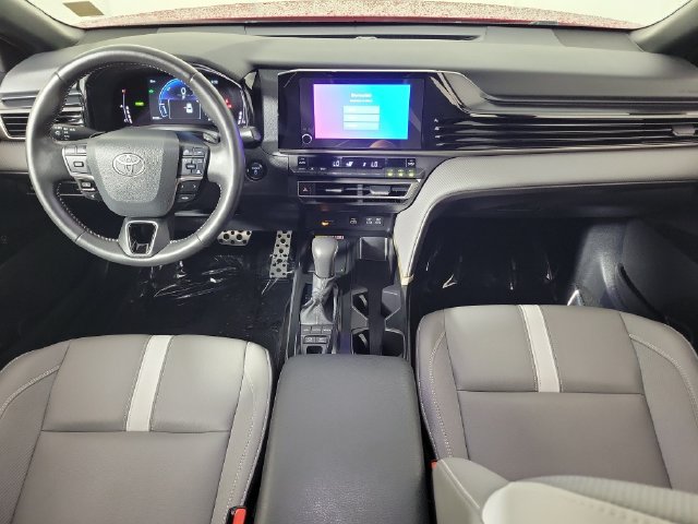 Used 2025 Toyota Camry SE FWD image 16