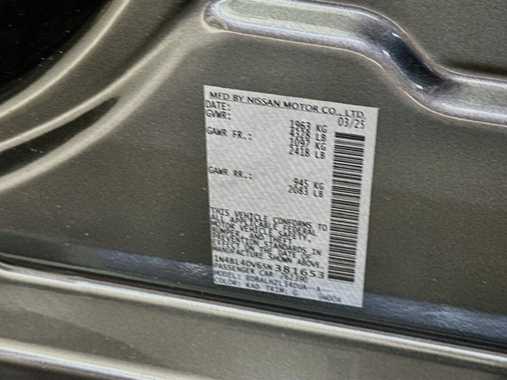 Used 2025 Nissan Altima 2.5 SV FWD image 35