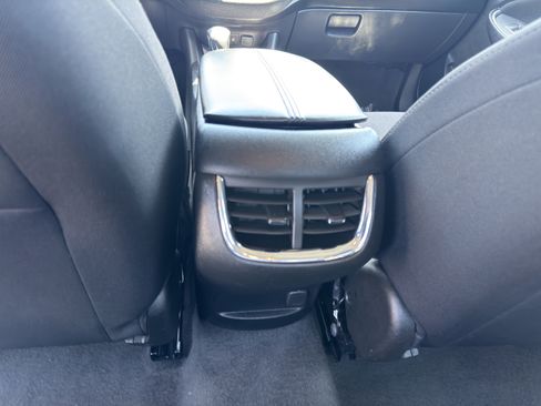 Used 2024 Chevrolet Malibu LT FWD image 20