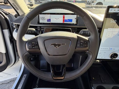 Certified 2023 Ford Mustang Mach-E Premium image 17