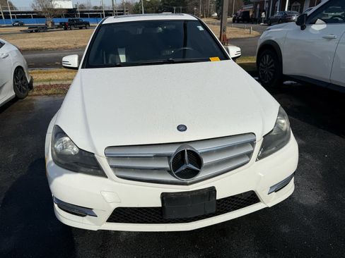 Used 2013 Mercedes-Benz C 300 Sport image 8