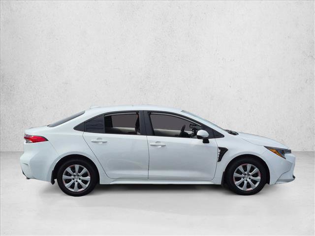 Used 2025 Toyota Corolla LE FWD image 4