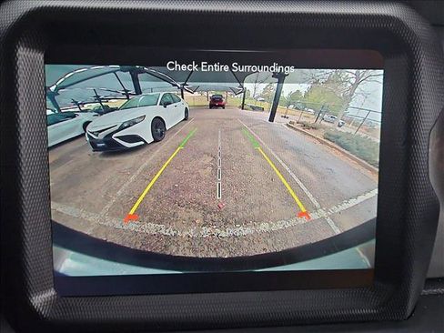 Used 2022 Jeep Wrangler Unlimited Sahara image 14