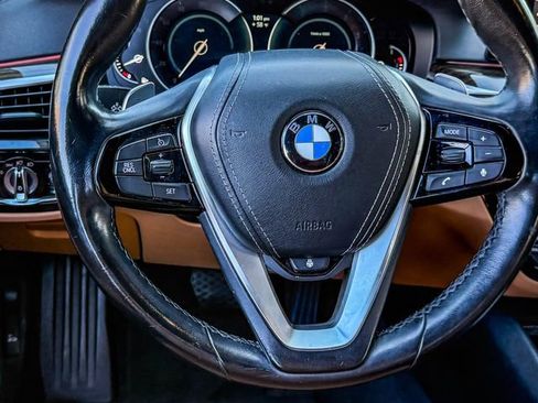 Used 2019 BMW 530i w/ Convenience Package image 29
