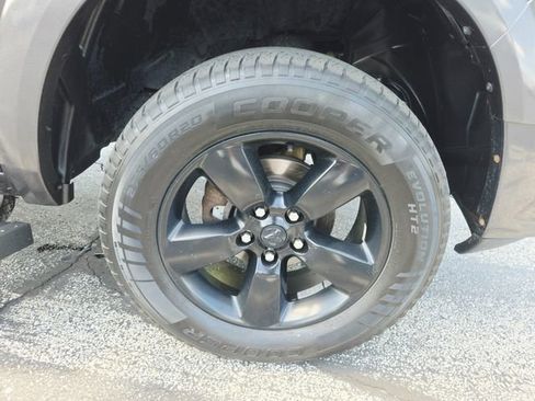 Used 2019 RAM 1500 Express w/ Wheel & Sound Group AWD/4WD image 32