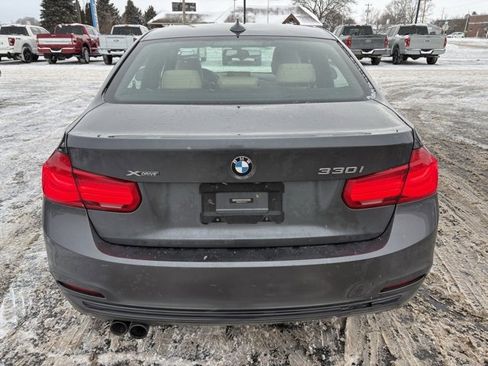 Used 2018 BMW 330i xDrive 330i xDrive w/ Convenience Package image 4