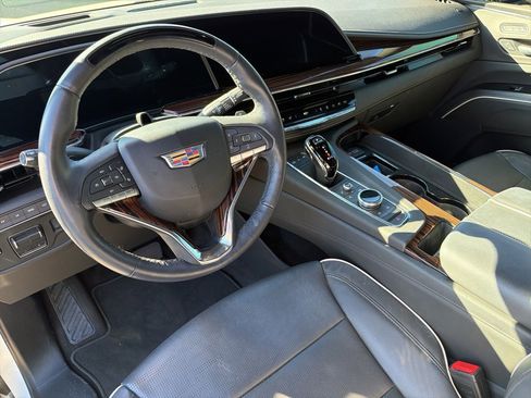 Used 2024 Cadillac Escalade Premium Luxury w/ Performance Package image 8