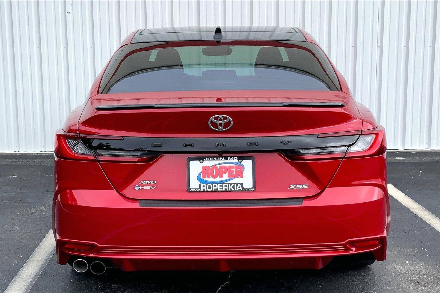 Used 2025 Toyota Camry XSE AWD/4WD image 4