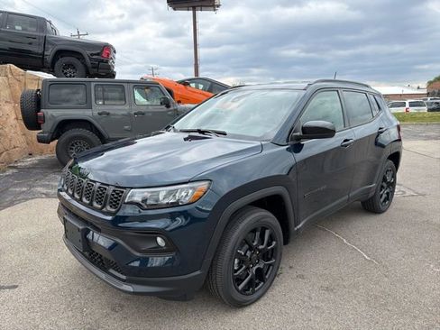 New 2026 Jeep Compass Latitude AWD/4WD image 3