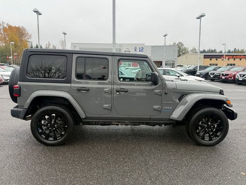 Used 2023 Jeep Wrangler Unlimited Sahara image 8