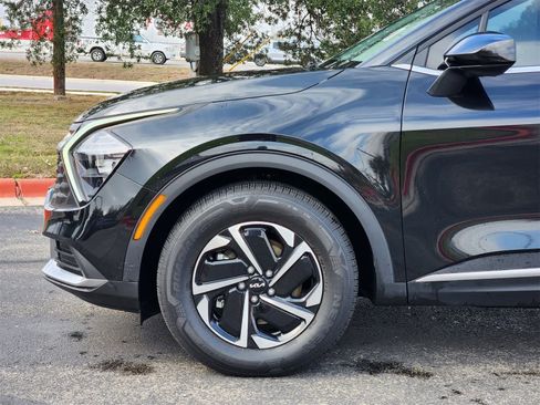 Certified 2023 Kia Sportage LX image 8