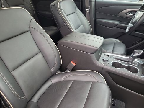 Certified 2022 Chevrolet Traverse Premier w/ Redline Edition image 20