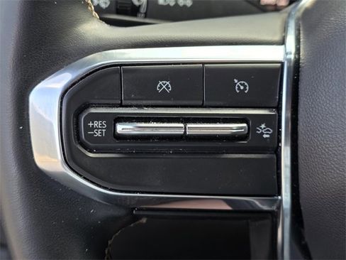 Used 2023 GMC Canyon Denali image 37