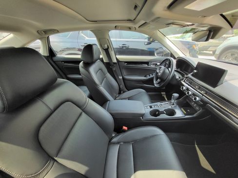 Used 2024 Honda Civic Touring image 8