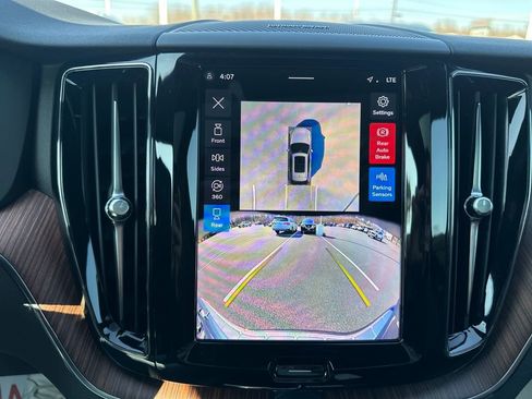 Used 2024 Volvo XC60 B5 Plus w/ Protection Package Premier image 25