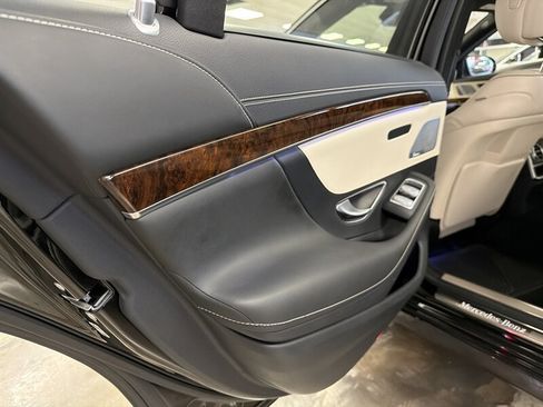 Used 2015 Mercedes-Benz S 550 Sedan image 33