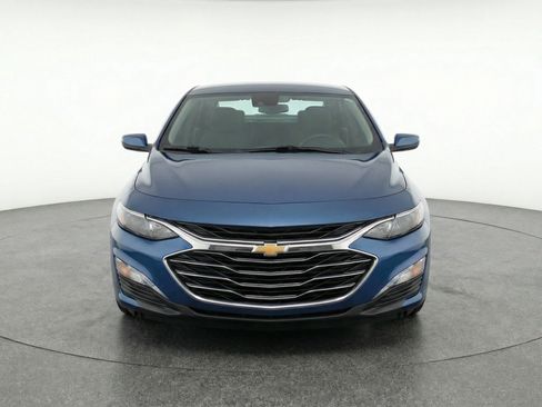 Used 2024 Chevrolet Malibu LT image 2