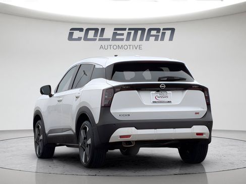 Certified 2025 Nissan Kicks SR w/ Illumination Package FWD image 7