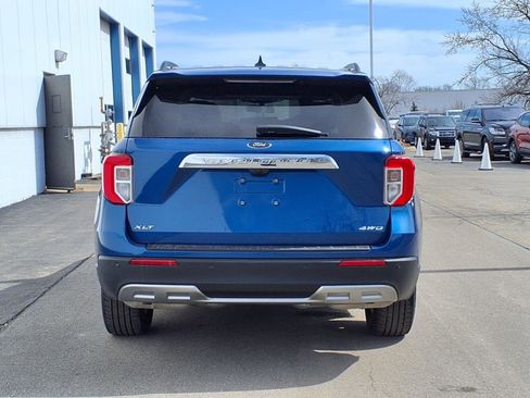 Certified 2022 Ford Explorer XLT w/ Equipment Group 202A image 5