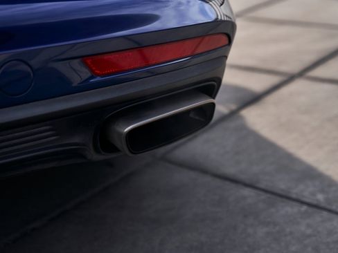 Used 2020 Porsche Panamera 4 image 10