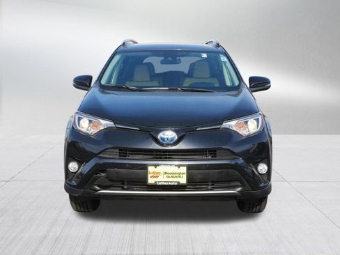 Used 2018 Toyota RAV4 XLE w/ Convenience Package AWD/4WD image 2