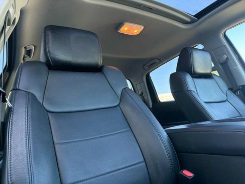 Used 2015 Toyota Tundra Limited w/ Limited Premium Package AWD/4WD image 20