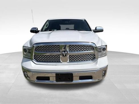 Used 2017 RAM 1500 Laramie w/ Convenience Group AWD/4WD image 2