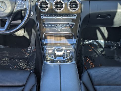 Used 2018 Mercedes-Benz C 300 4MATIC Sedan image 19