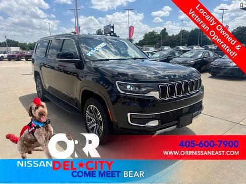 Used 2024 Jeep Wagoneer L Series II w/ Flexible Seating Group AWD/4WD image 7