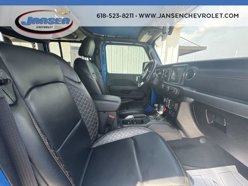 Used 2022 Jeep Wrangler Unlimited Sahara AWD/4WD image 27