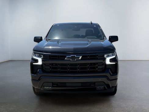 Used 2023 Chevrolet Silverado 1500 RST w/ Z71 Off-Road Package AWD/4WD image 8