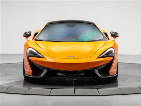 Used 2017 McLaren 570S image 8
