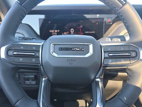 New 2026 GMC Yukon Denali w/ Denali Reserve Package AWD/4WD image 30