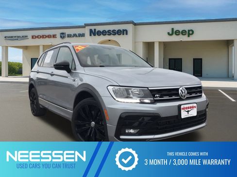 Used 2021 Volkswagen Tiguan SE R-Line image 1