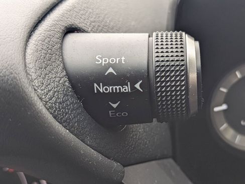 Certified 2025 Lexus ES 300h w/ Luxury Package image 37