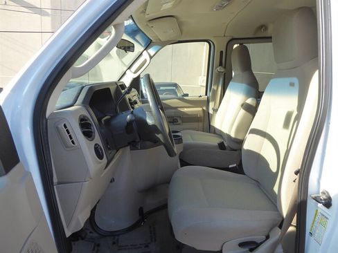 Used 2009 Ford E-350 and Econoline 350 XL image 17
