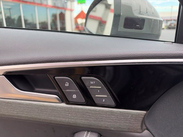 Used 2023 Audi A4 2.0T Premium Plus AWD/4WD image 9