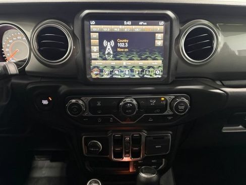Used 2023 Jeep Wrangler Unlimited Sahara w/ LED Lighting Group AWD/4WD image 15