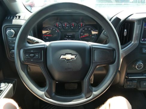 Certified 2020 Chevrolet Silverado 1500 Custom w/ Custom Value Package AWD/4WD image 31