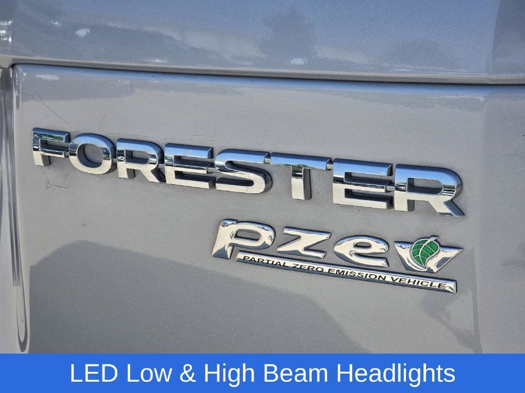 Used 2017 Subaru Forester 2.5i Limited AWD/4WD image 4