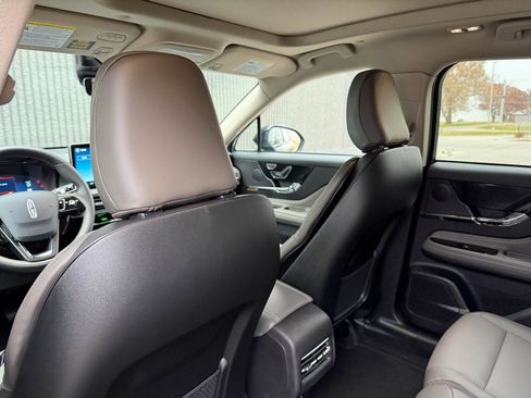 New 2026 Lincoln Corsair Premiere image 15